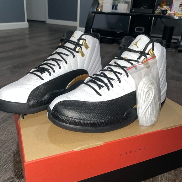 Jordan 12 retro Royalty 2021